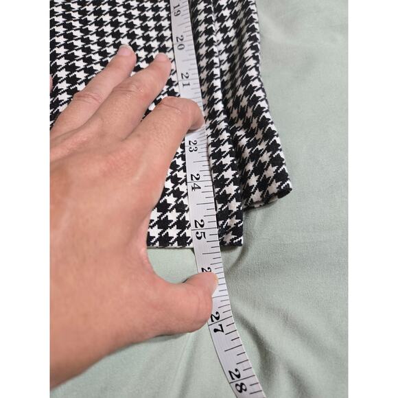 Old navy large women's black and white houndstooth printed Stevie pants - Picture 8 of 8